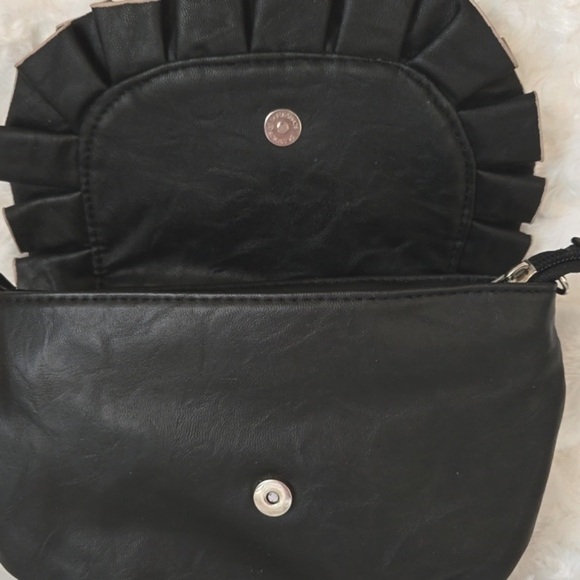 ⭐️ Host Pick ⭐️ x 2 Vintage | Black Faux Leather Jeweled Clutch - Picture 5 of 9